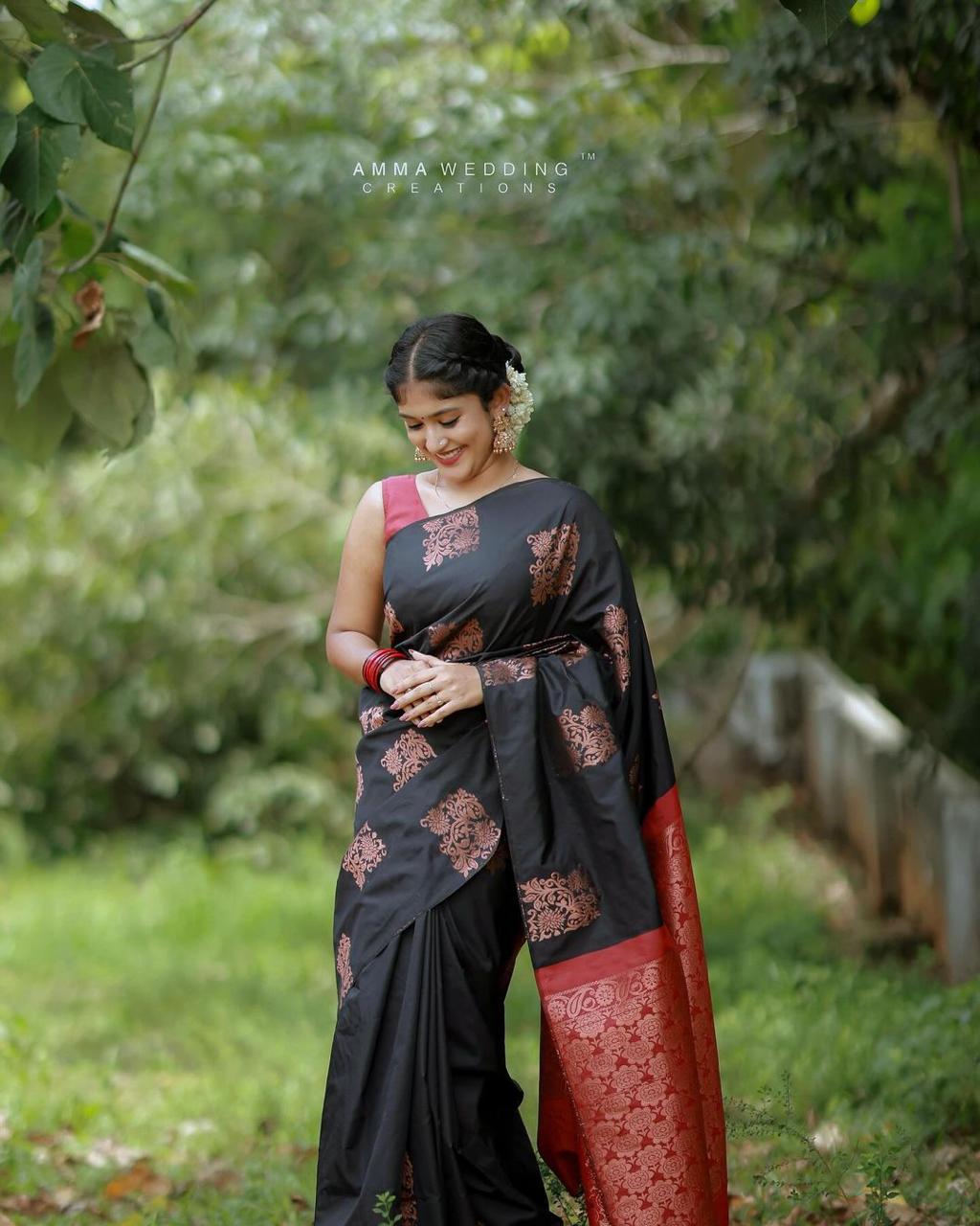 Outstanding Black Soft Banarasi Silk Saree With Lovely Blouse Piece