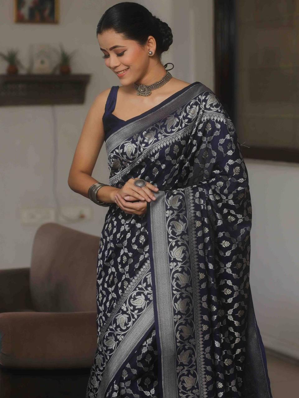 Seraglio Navy Blue Banarasi Silk Saree With Pleasurable Blouse Piece