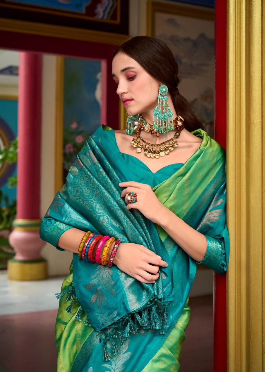 Wonderful Green Soft Banarasi Silk Saree with Stylish Blouse Piece