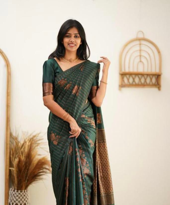 Invaluable Dark Green Soft Banarasi Silk Saree With Desiring Blouse Piece