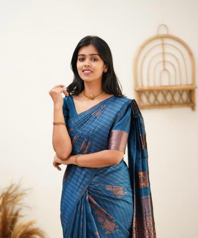 Beleaguer Rama c Saree With Dissemble Blouse Piece