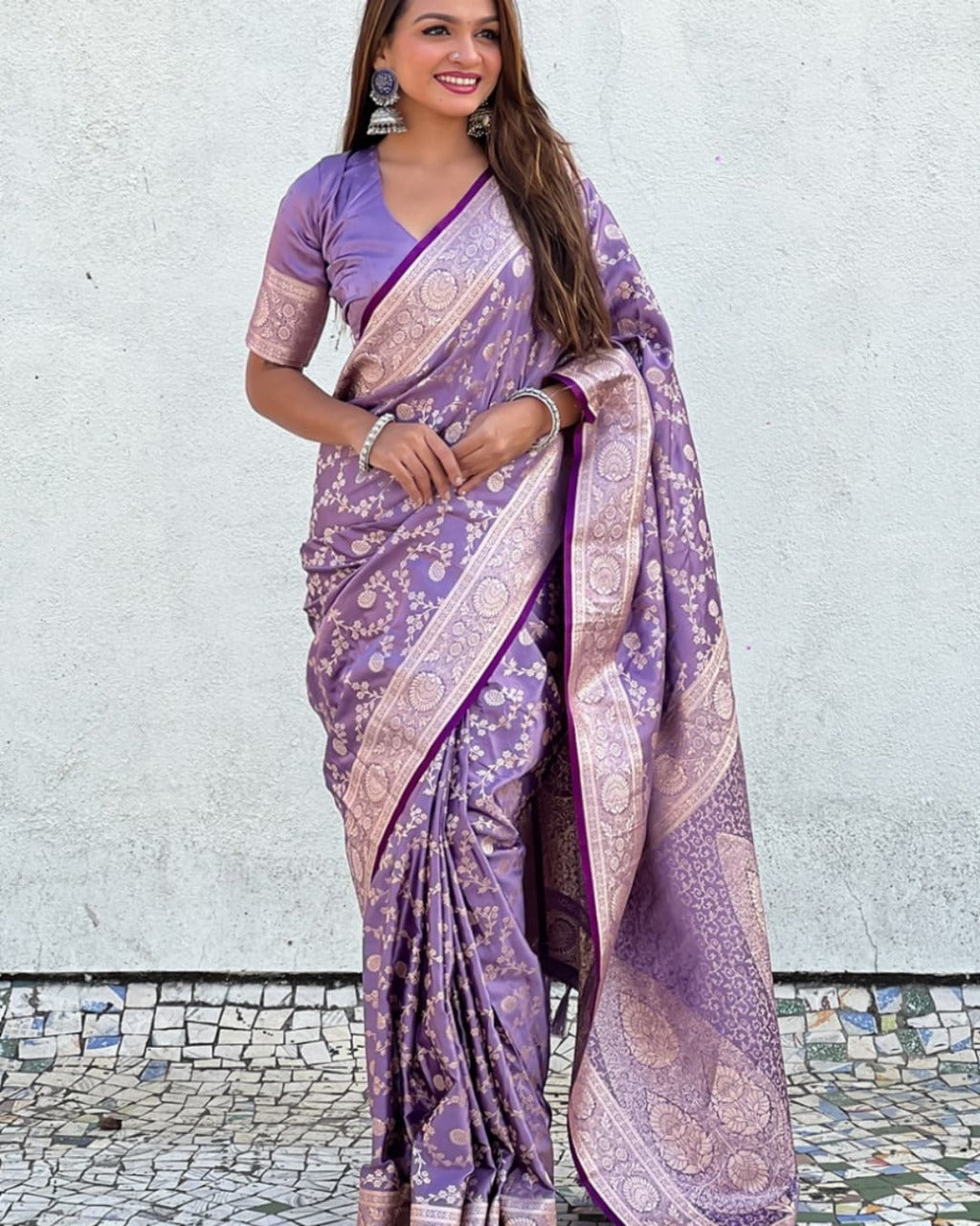 Resonant Lavender Soft Silk Saree With Sonorous Blouse Piece