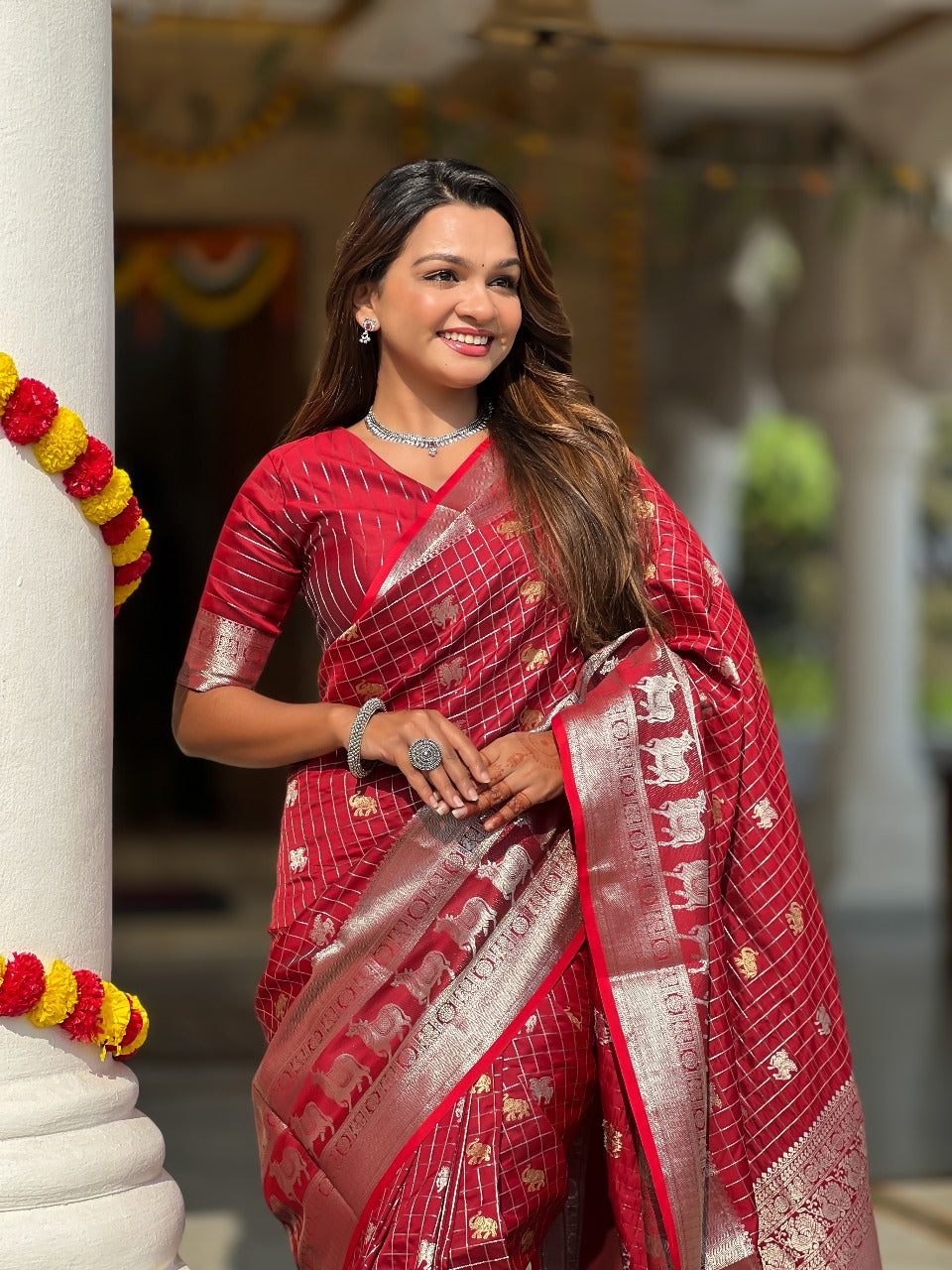 Mellifluous Red Soft Silk Saree With Lovely Blouse Piece