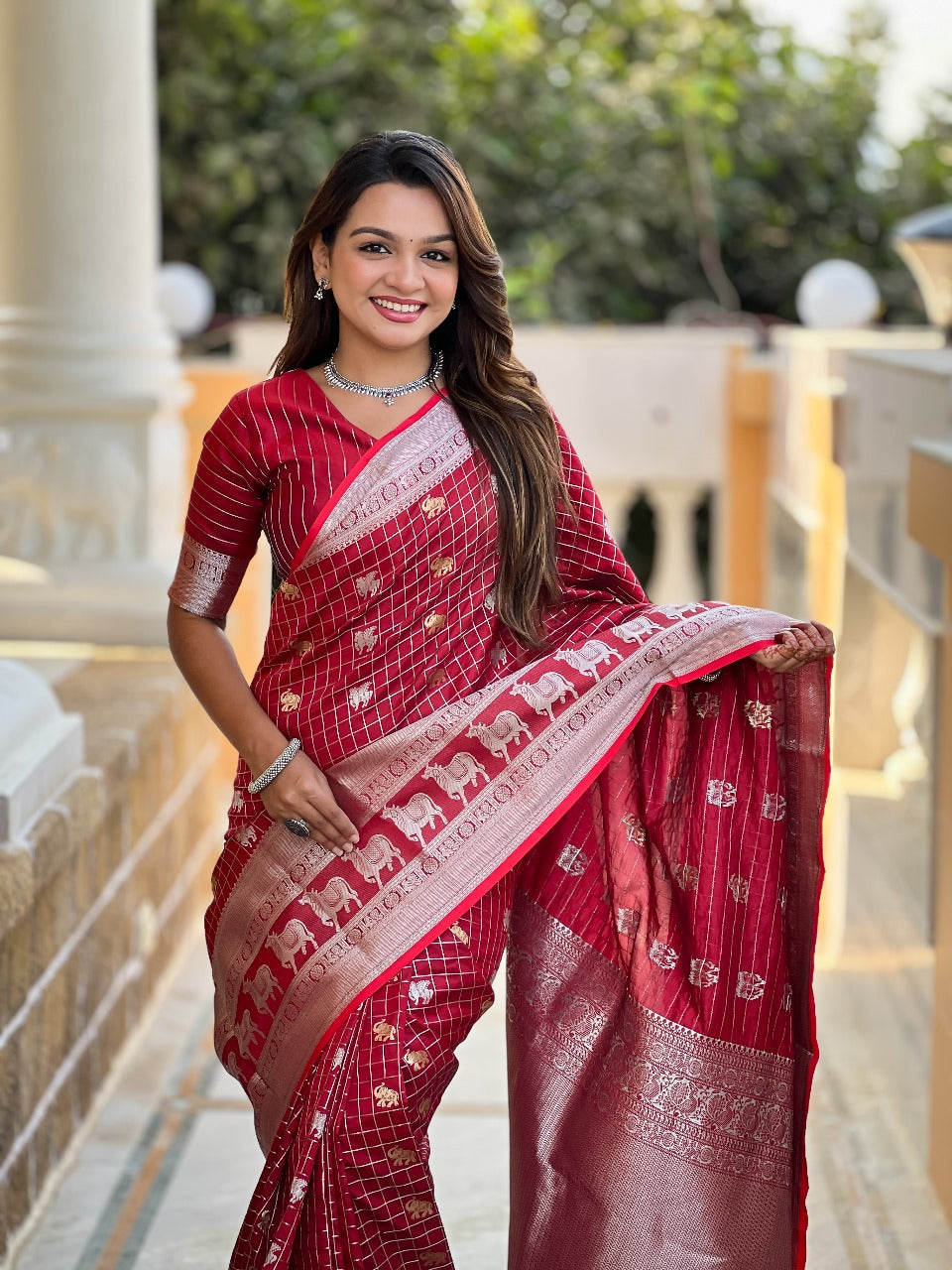 Mellifluous Red Soft Silk Saree With Lovely Blouse Piece