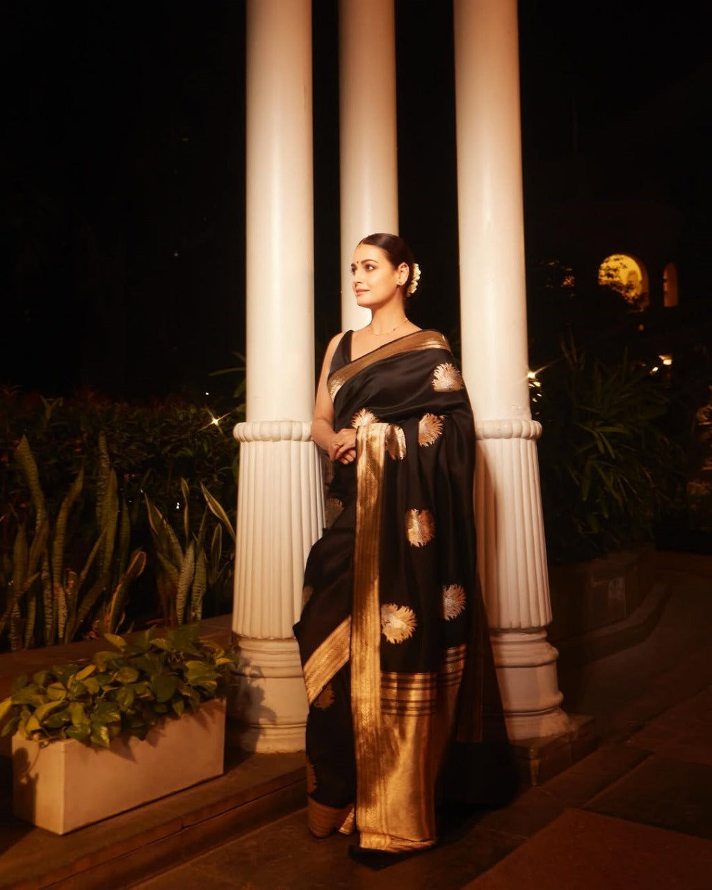 Surreptitious Black Soft Silk Saree With Stylish Blouse Piece