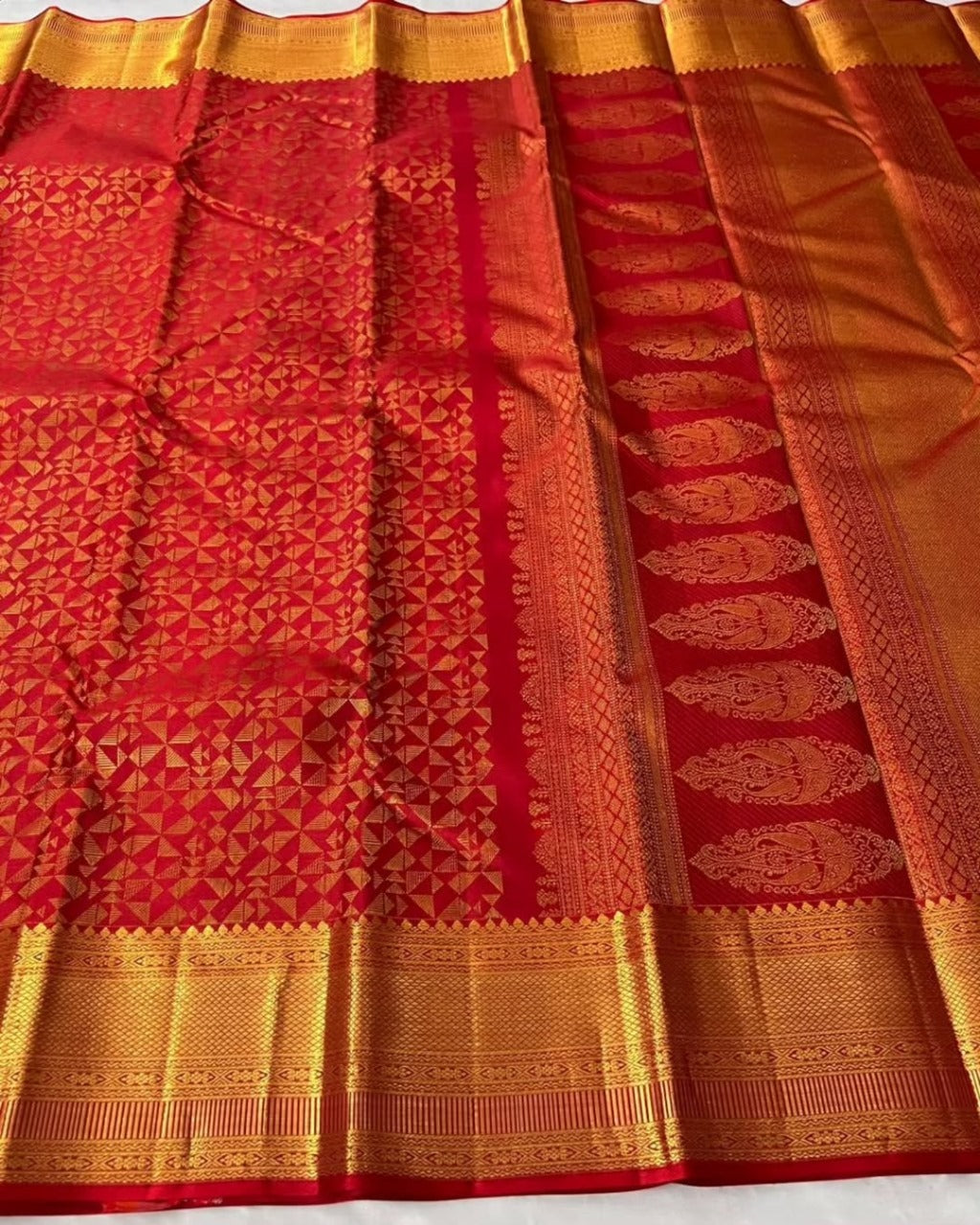 Splendorous Red Soft Banarasi Silk Saree With Opulent Blouse Piece