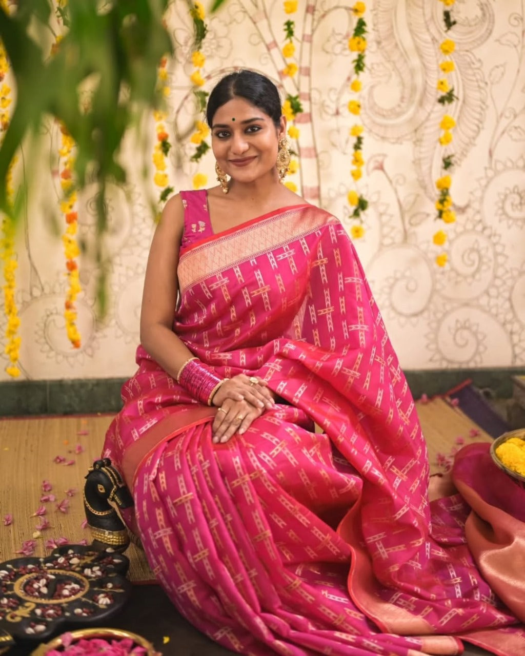 Smashing Dark Pink Soft Silk Saree With Jubilant Blouse Piece