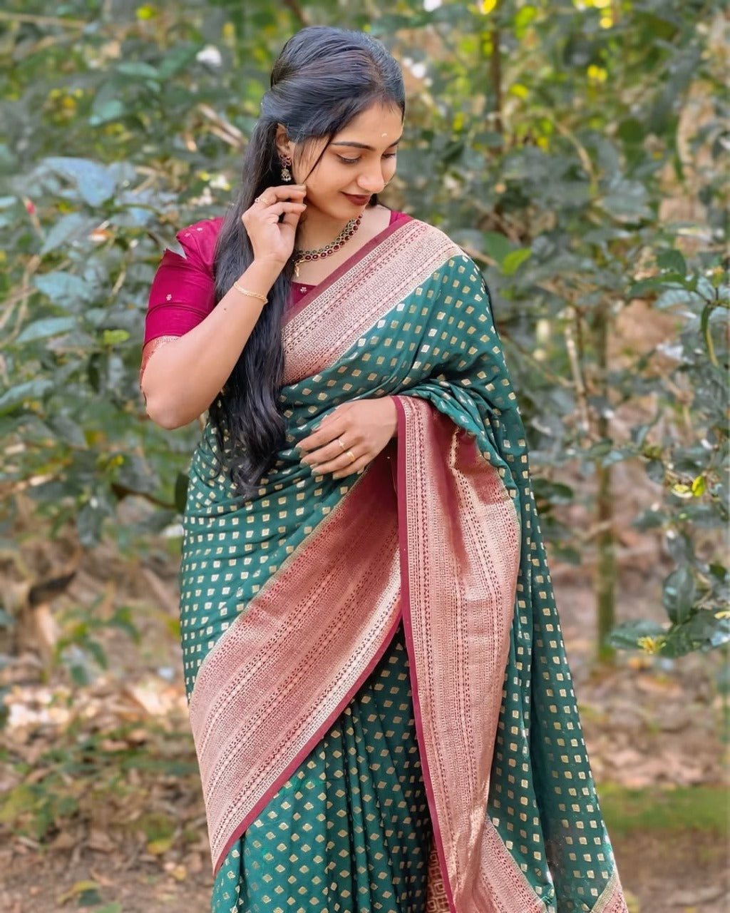 Beleaguer Dark Green Soft Silk Saree With Seraglio Blouse Piece