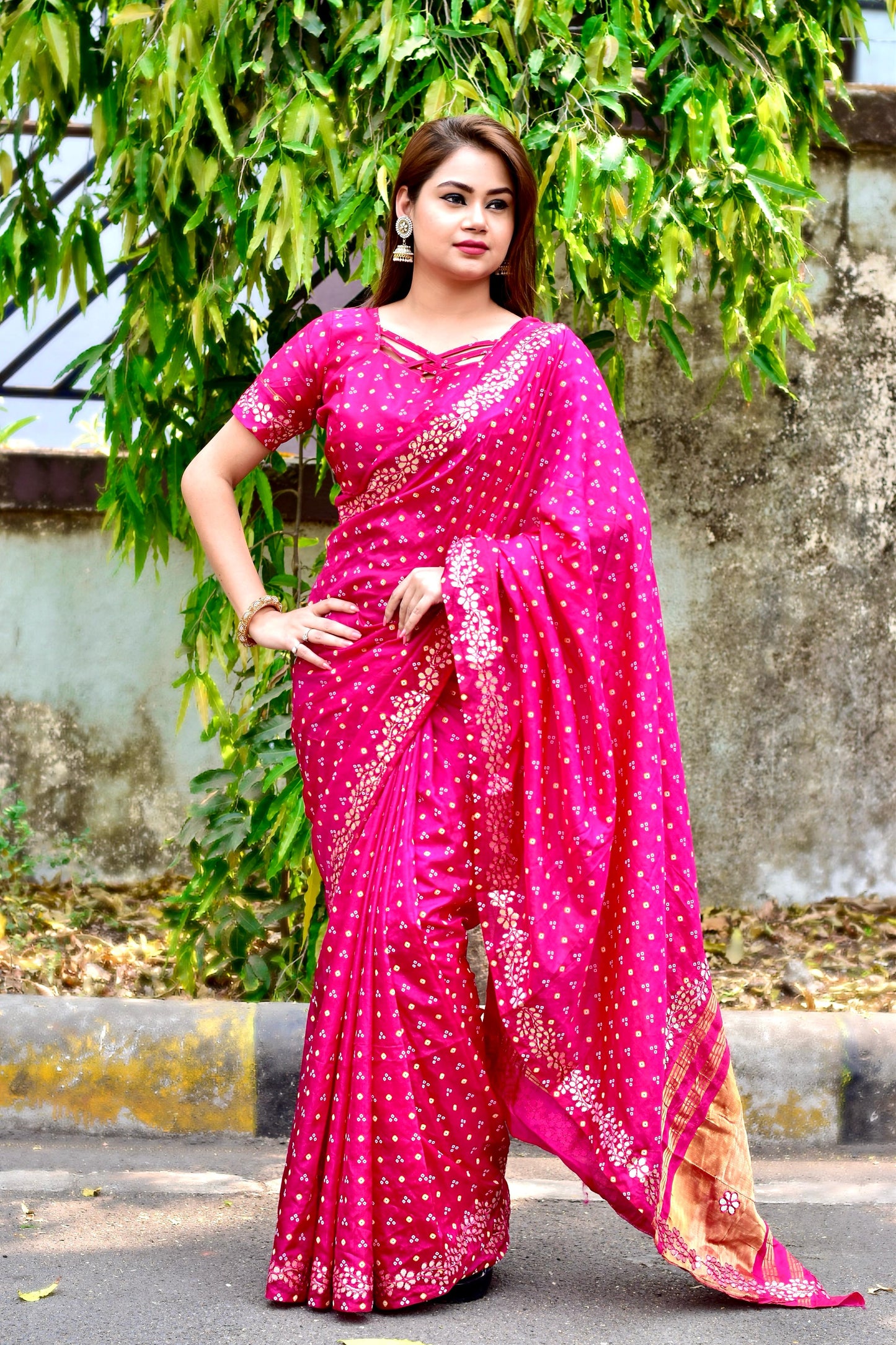 Unique Pink Dola Silk Saree With Prettiest Blouse Piece