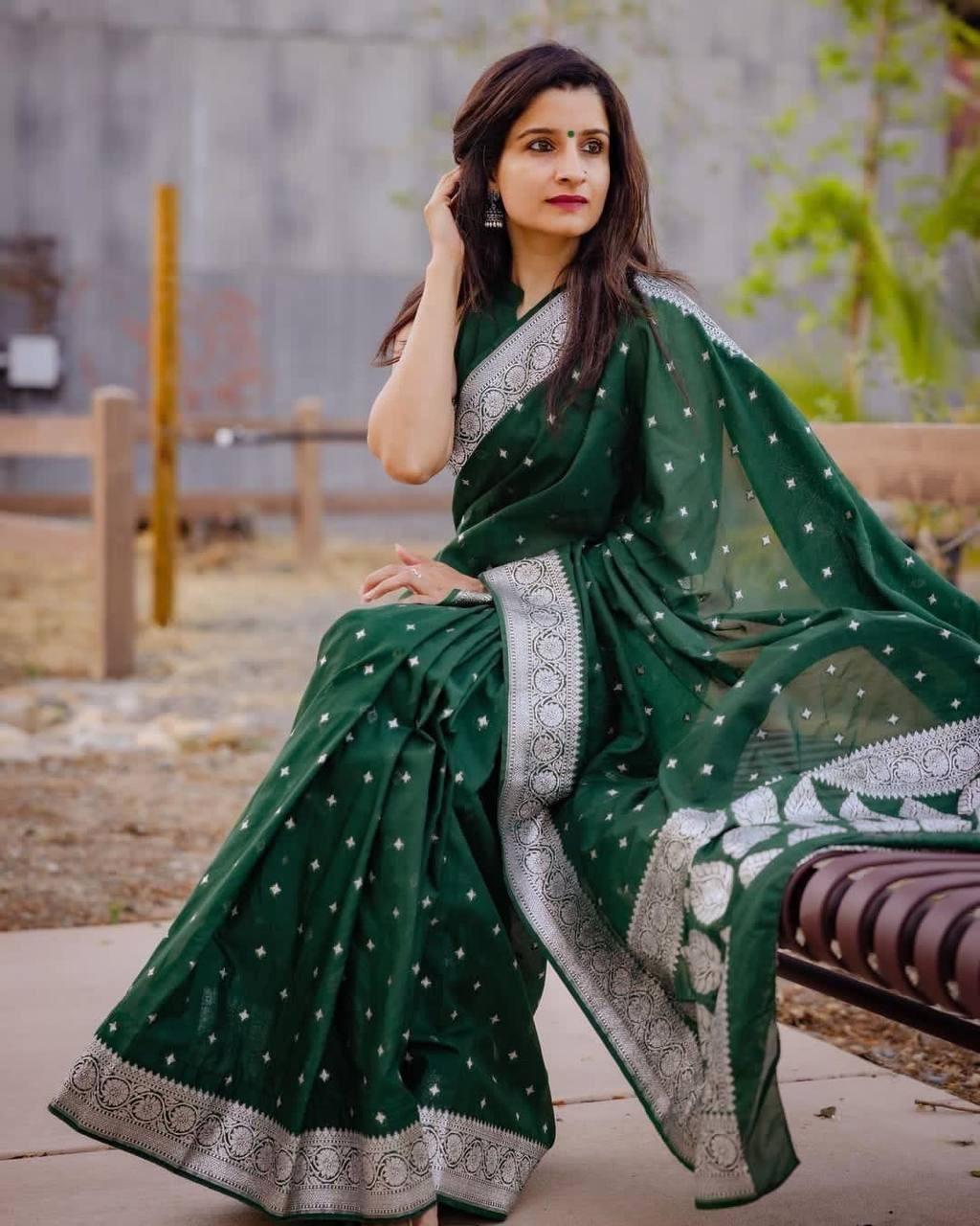 Arresting Green Soft Silk Saree With Groovy Blouse Piece