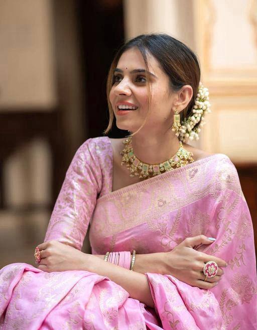 Lassitude Baby Pink Soft Silk Saree With Devastating Blouse Piece