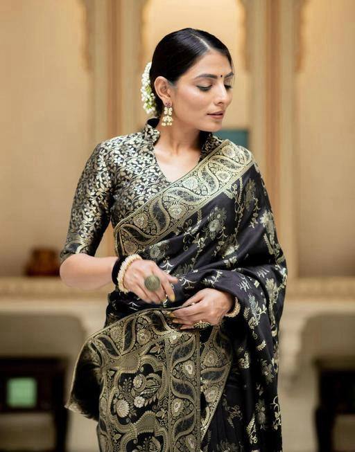 Flameboyant Black Soft Silk Saree With Magnificat Blouse Piece