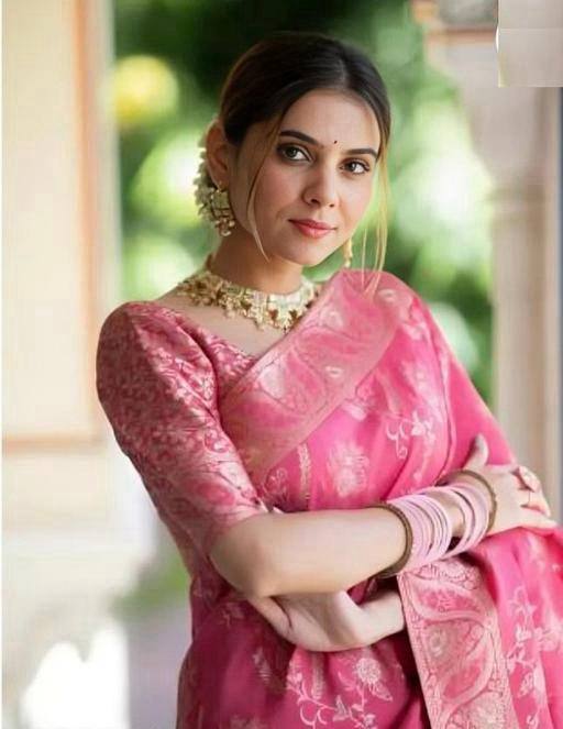 Resplendent Pink Soft Silk Saree With Lustrous Blouse Piece