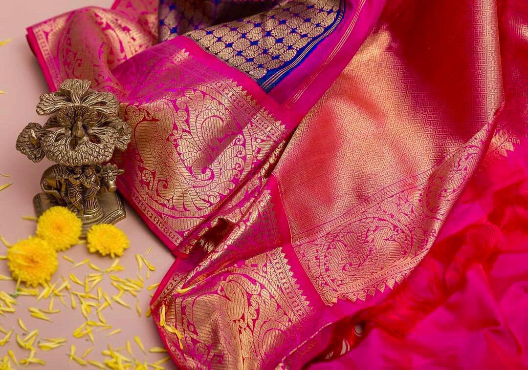 Inspiring Blue Soft Silk Saree With Entrancing Blouse Piece