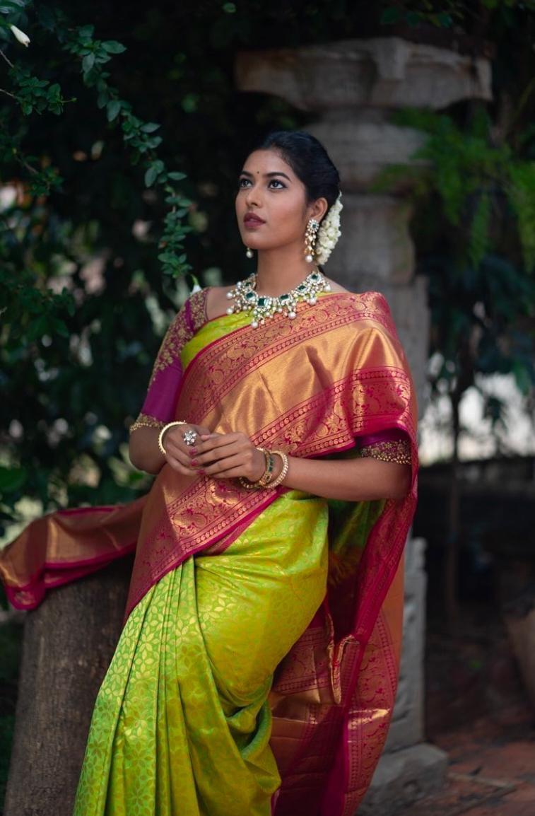 Evocative Parrot Soft Banarasi Silk Saree With Mellifluous Blouse Piece