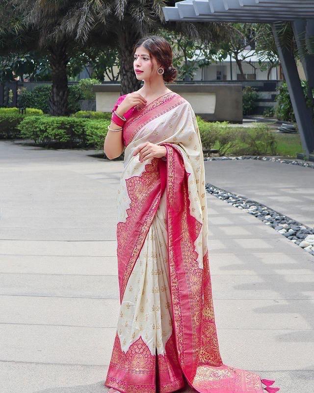 Designer Beige Soft Silk Saree With Divine Blouse Piece 0 Reviews