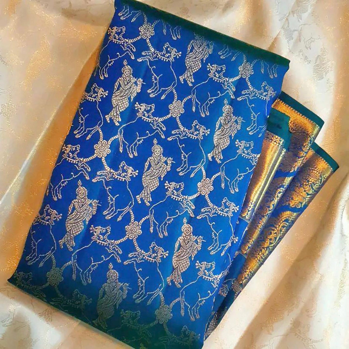 Mellifluous Blue Soft Silk Saree With Ailurophile Blouse Piece