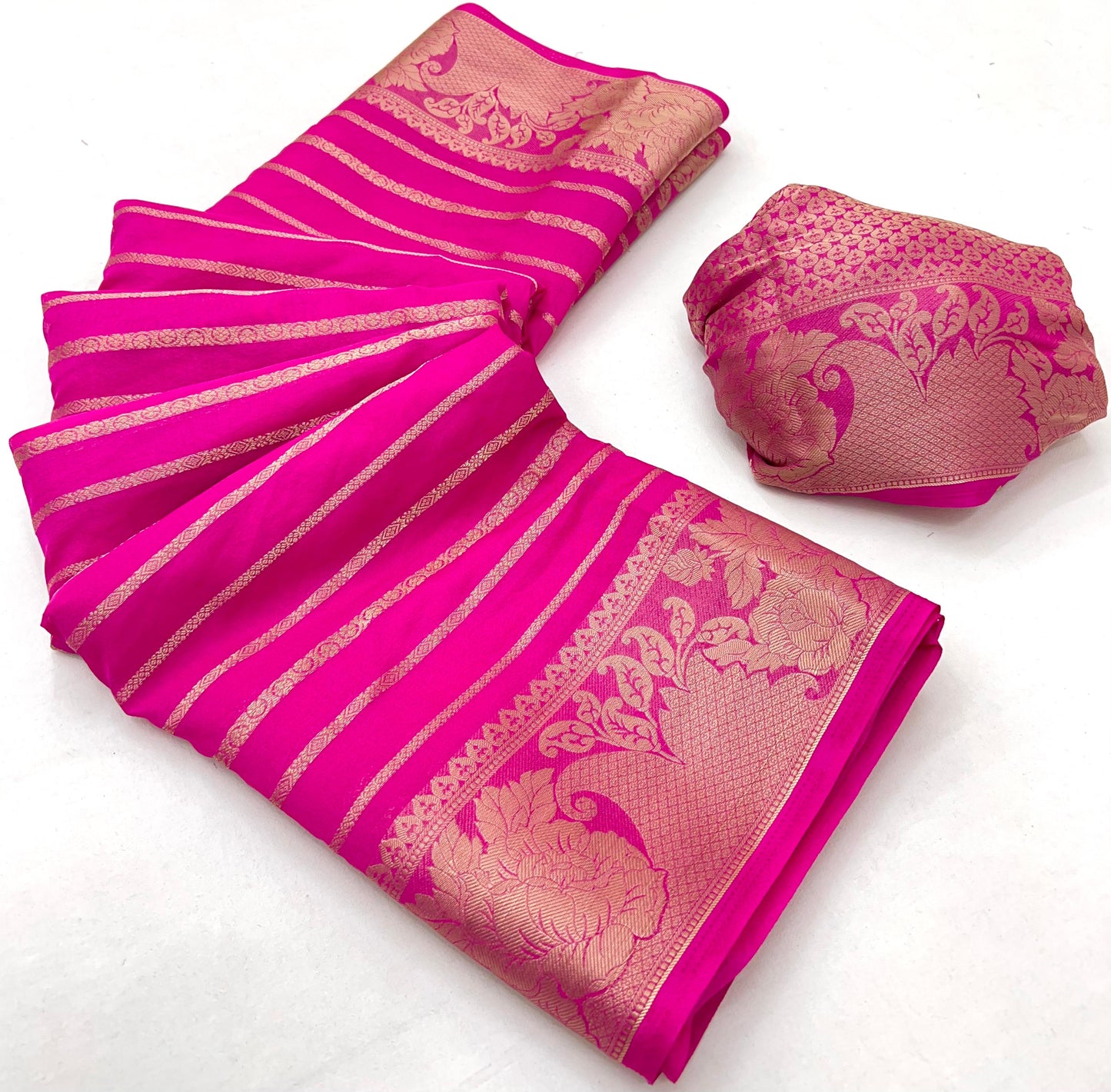 Effervescent Pink Georgette Saree With Elision Blouse Piece