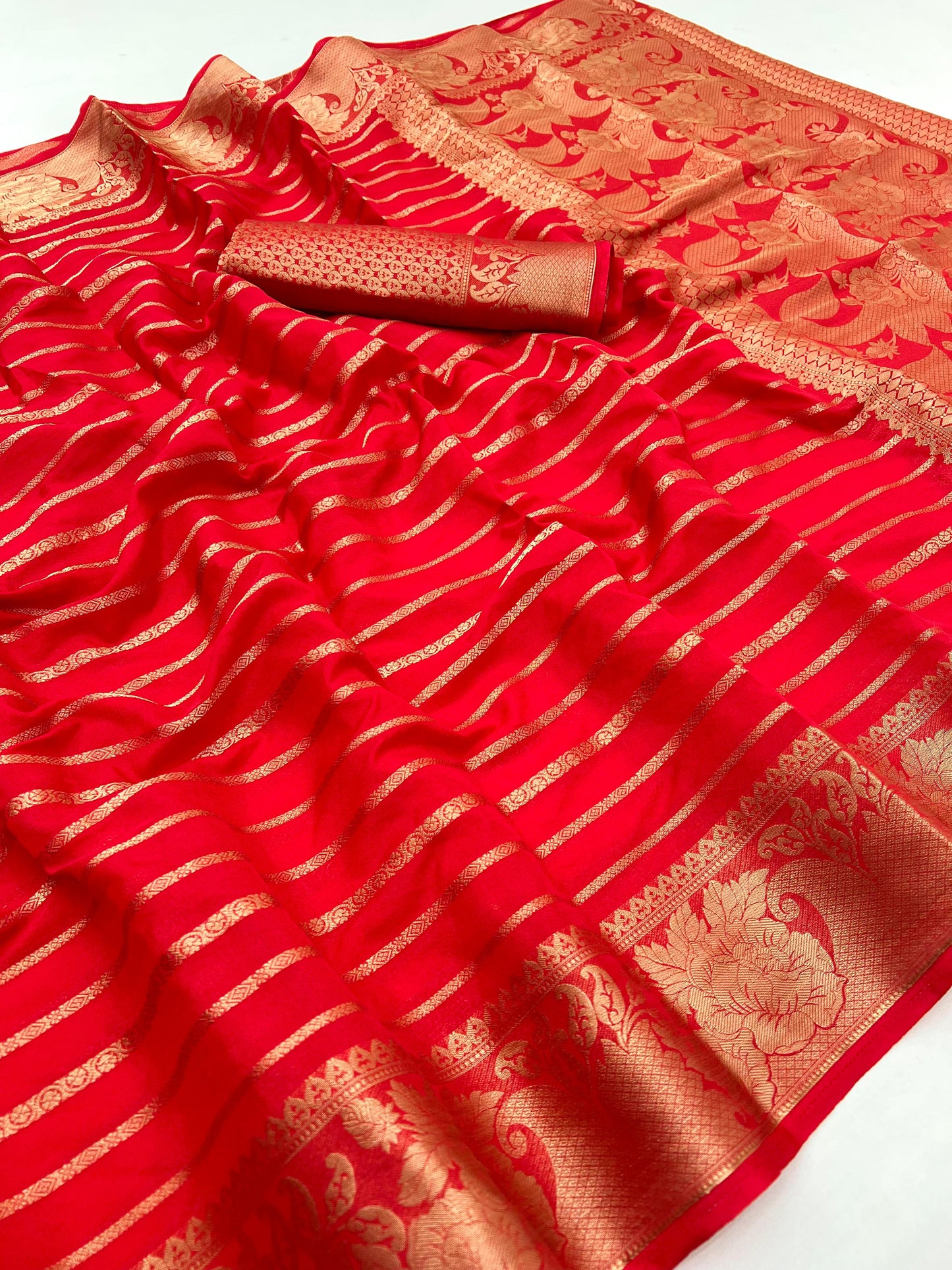 Beautiful Red Georgette Saree With Elision Blouse Piece
