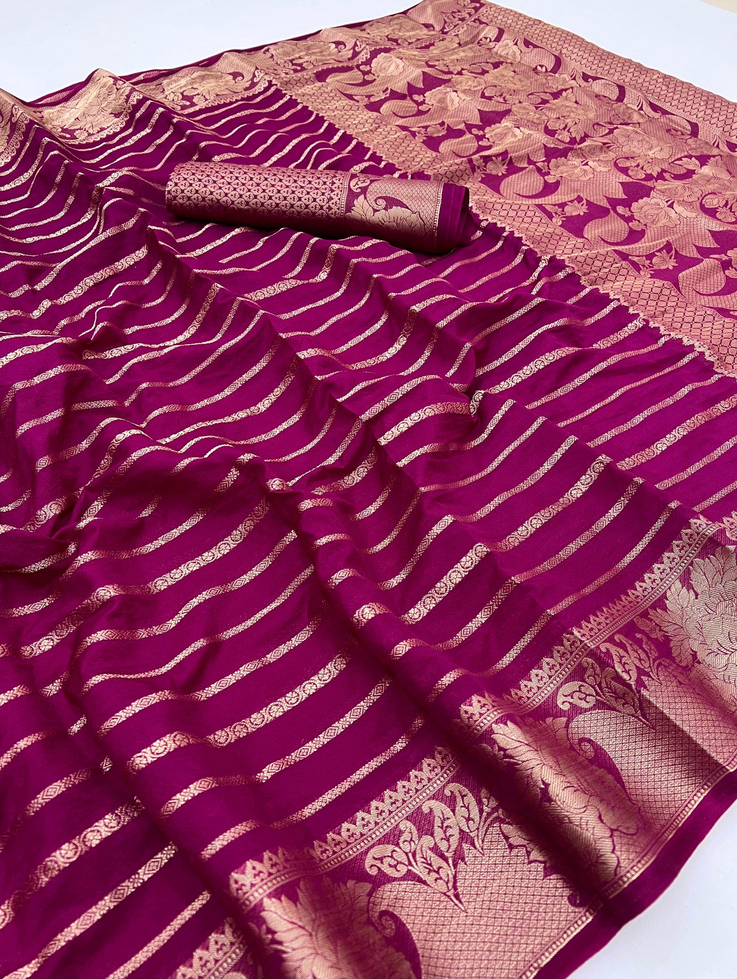 Snappy Wine Georgette Saree With Elision Blouse Piece