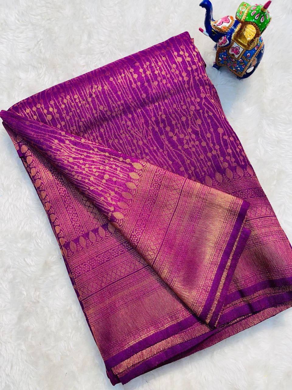 Outstanding Purple Soft Silk Saree With Classic Blouse Piece