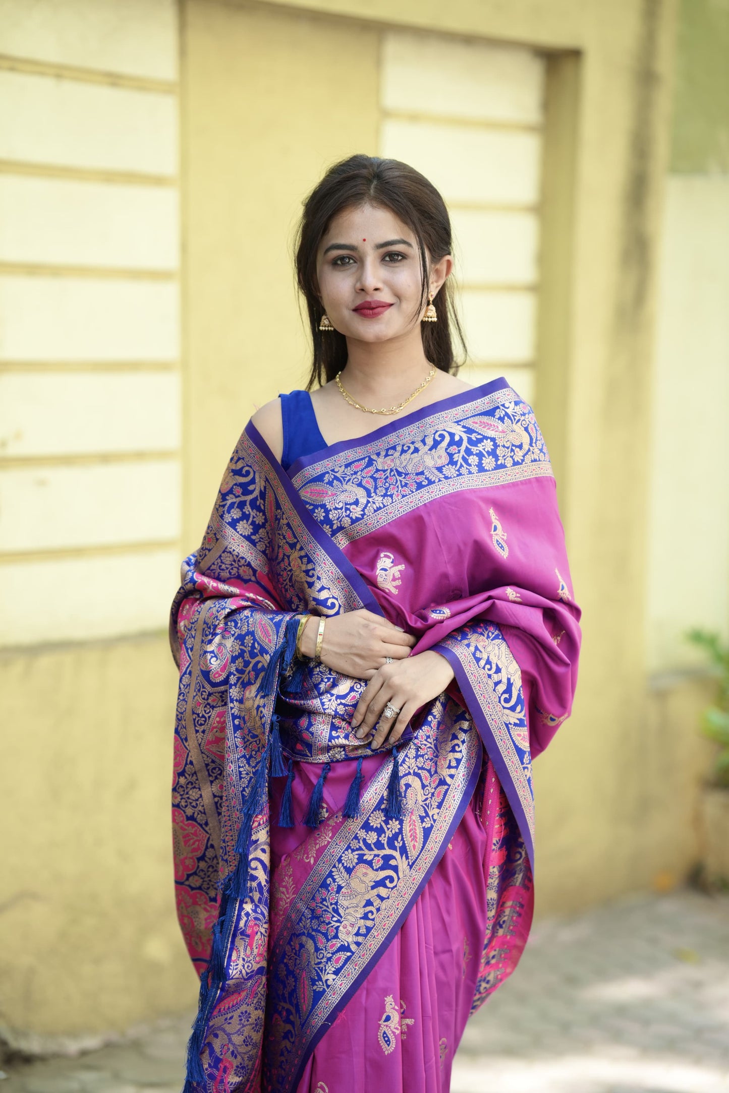 Flaunt Purple Soft Silk Saree With Lassitude Blouse Piece