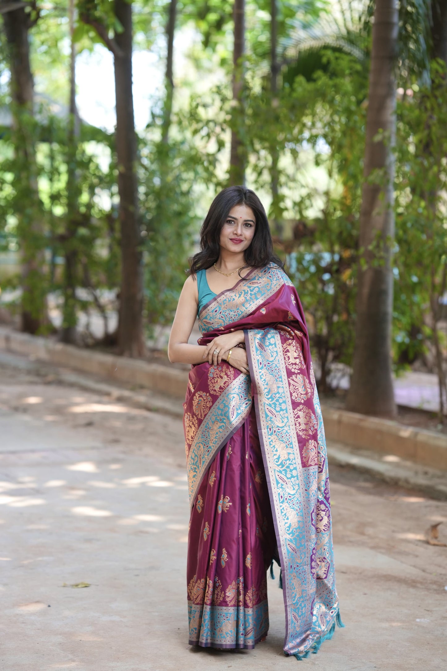 Groovy Wine Soft Silk Saree With Unique Blouse Piece