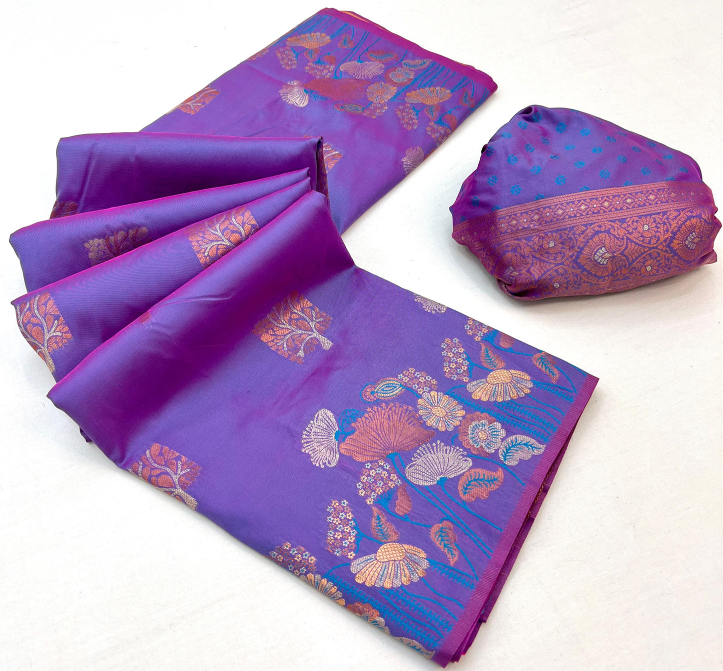 Gossamer Light Purple Soft Banarasi Silk Saree With Lissome Blouse Piece