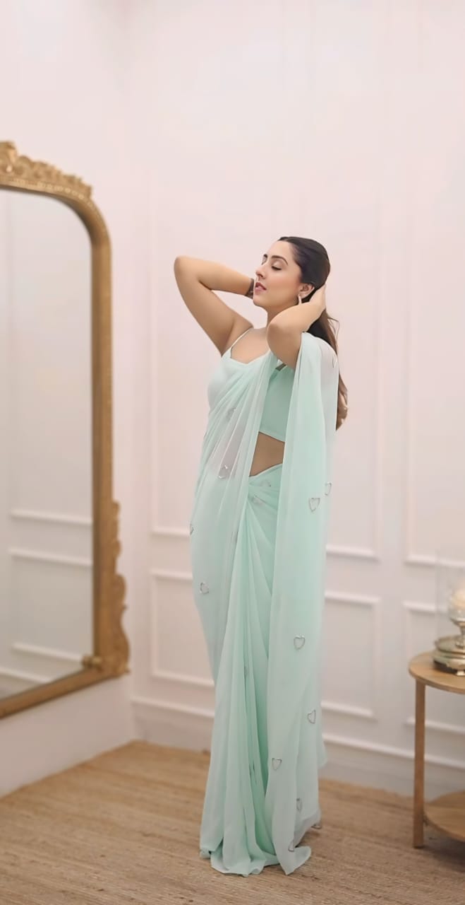 A Glam 1-Minute Ready To Wear Turquoise Georgette Saree