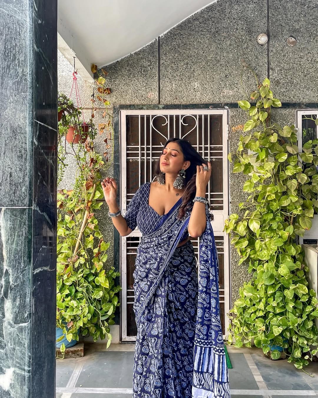 Beautiful 1-Minute Ready To Wear Blue Cotton Saree