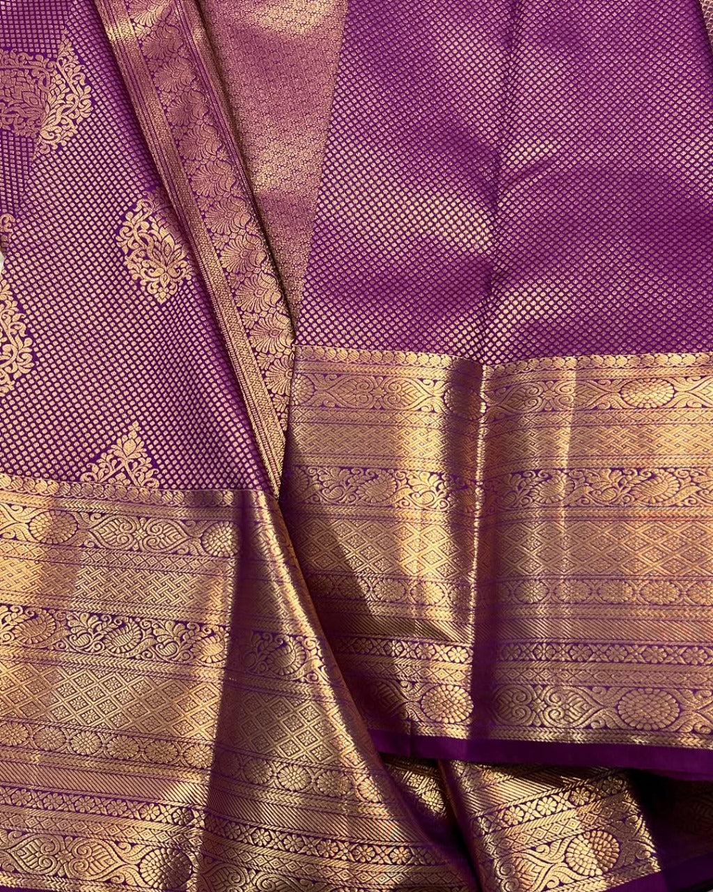 Beautiful Purple Soft Banarasi Silk Saree With Snappy Blouse Piece