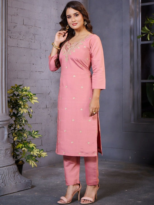 GleamingWomen Embroidered Regular Thread Work Kurta with Trousers