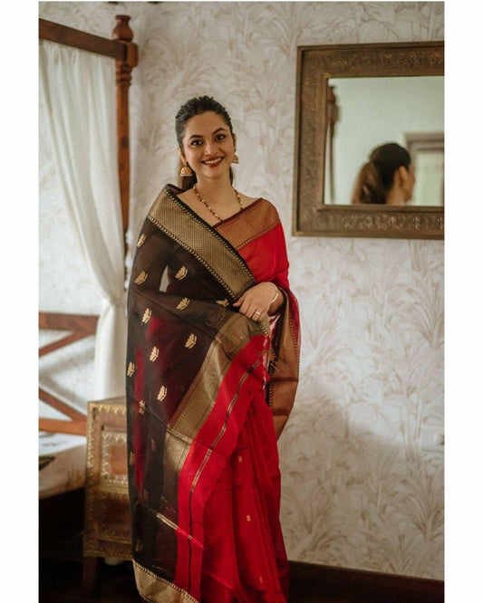 Stunning Red Cotton Silk Saree With Elegant Blouse Piece