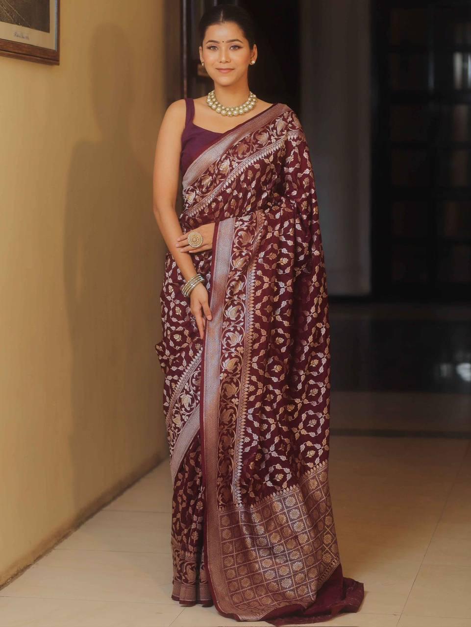 Staggering Maroon Banarasi Silk Saree With Smashing Blouse Piece
