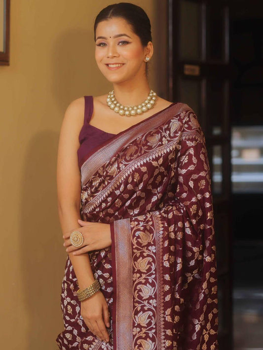 Staggering Maroon Banarasi Silk Saree With Smashing Blouse Piece