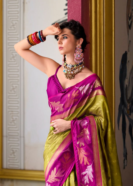 Splendorous Mehandi Soft Banarasi Silk Saree With Luxuriant Blouse Piece