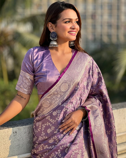 Resonant Lavender Soft Silk Saree With Sonorous Blouse Piece