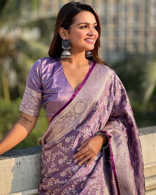 Resonant Lavender Soft Silk Saree With Sonorous Blouse Piece