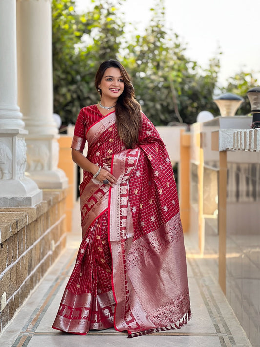 Mellifluous Red Soft  Silk Saree With Lovely Blouse Piece