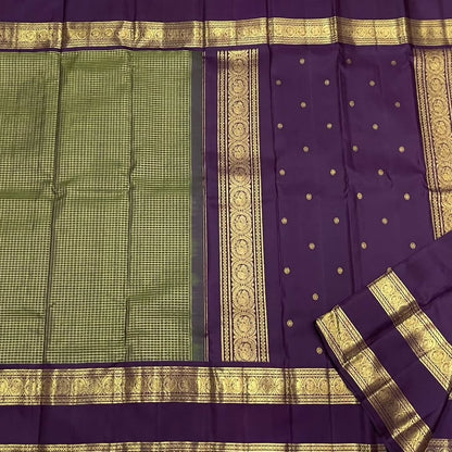 Evocative Green Soft Silk Saree With Gratifying Blouse Piece