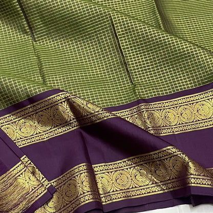 Evocative Green Soft Silk Saree With Gratifying Blouse Piece