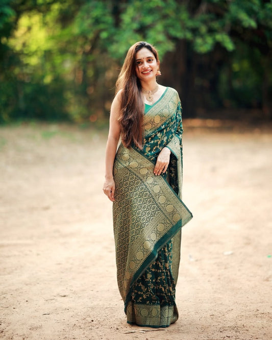 Imbrication Dark Green Soft Silk Saree With Desirable Blouse Piece