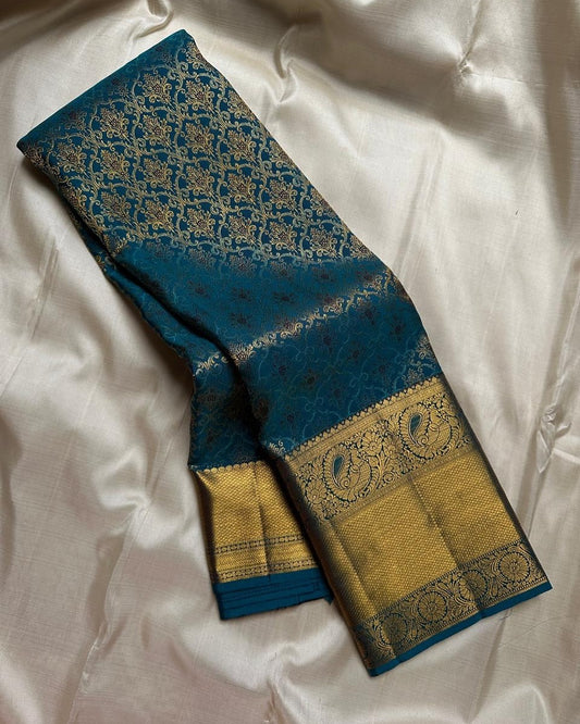 Prominent Rama Soft Banarasi Silk Saree With Excellent Blouse Piece