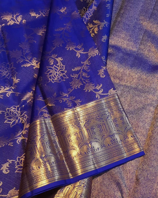 Pretty Royal Blue Soft Banarasi Silk Saree With Glorious Blouse Piece
