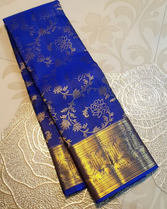 Pretty Royal Blue Soft Banarasi Silk Saree With Glorious Blouse Piece