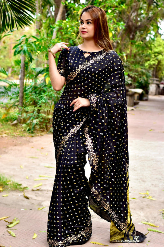 Desirable Black Dola Silk Saree With Prettiest Blouse Piece