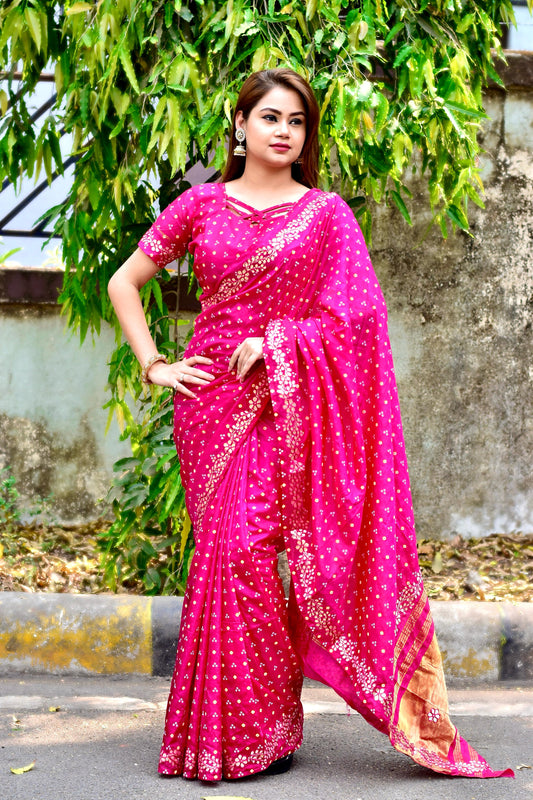 Unique Pink Dola Silk Saree With Prettiest Blouse Piece