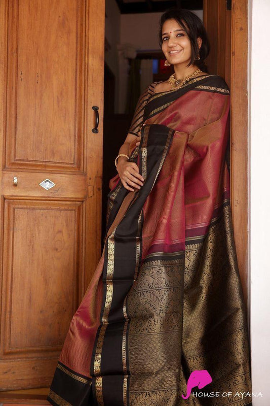 Engrossing Maroon Soft Silk Saree With Inspiring Blouse Piece