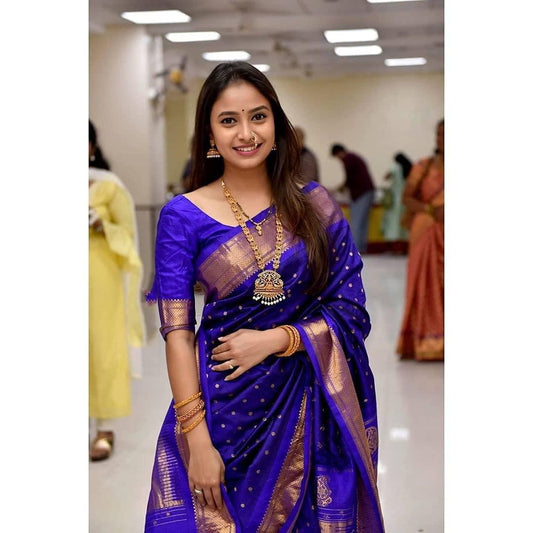 Inspiring Blue Soft Silk Saree With Entrancing Blouse Piece