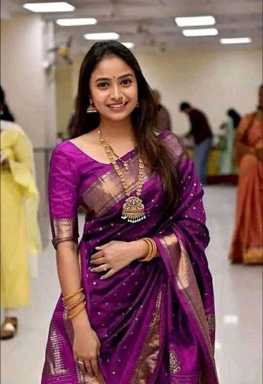Inspiring Purple Soft Silk Saree With Entrancing Blouse Piece